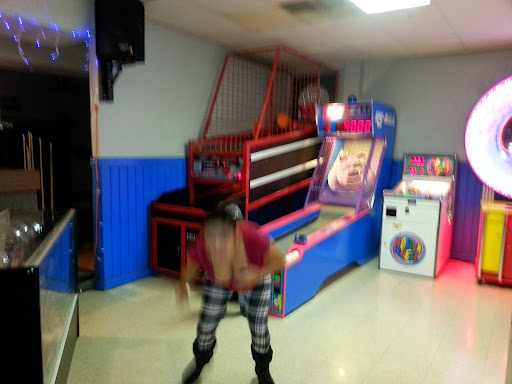 Bowling Alley «Classic Bowling Lanes», reviews and photos, 1421 N Willis Dr, Bloomington, IN 47404, USA