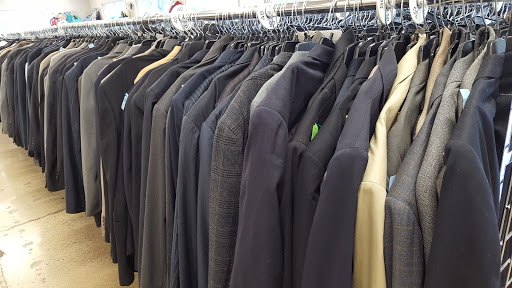 Thrift Store «Goodwill Store & Donation Center», reviews and photos, 1551 N Dryden Ave, Arlington Heights, IL 60004, USA