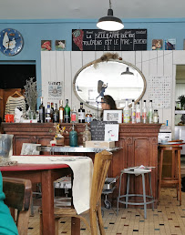 Atmosphère du Restaurant Le Puy à Vins à Le Puy-Notre-Dame - n°1