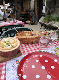 Raclette du Restaurant français Alpage de l'Airon à Arâches-la-Frasse - n°4