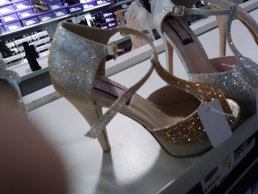 Shopping Mall «Roosevelt Mall», reviews and photos, 2339 Cottman Ave #1, Philadelphia, PA 19149, USA