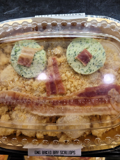 Grocery Store «Hannaford Supermarket», reviews and photos, 220 Washington St, Claremont, NH 03743, USA