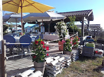 Atmosphère du Restaurant de fruits de mer Quai 44 à Andernos-les-Bains - n°2