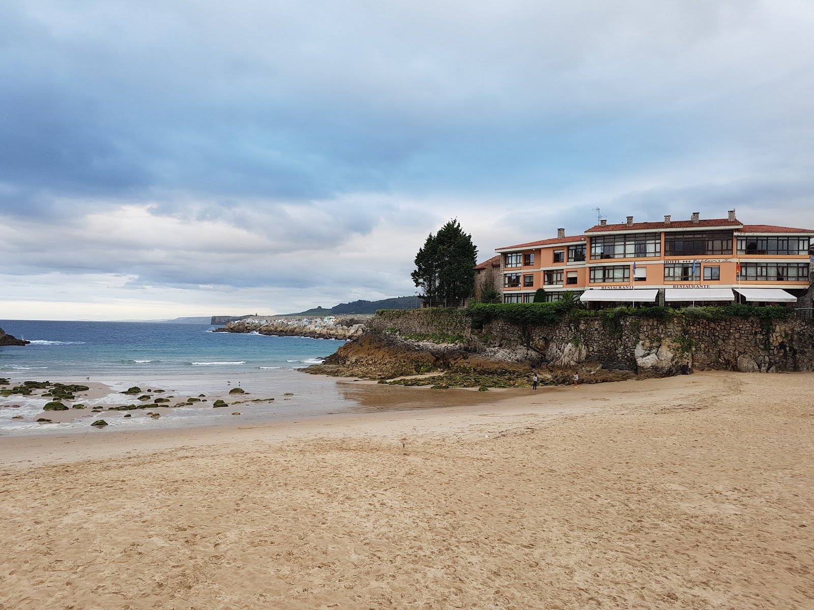Playa de El Sablon'in fotoğrafı uçurumlarla desteklenmiş