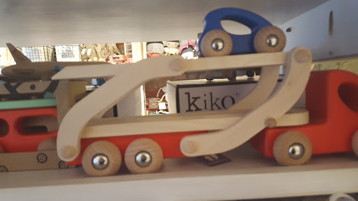 Toy Store «Norman & Jules Toy Shop», reviews and photos, 158 7th Ave, Brooklyn, NY 11215, USA