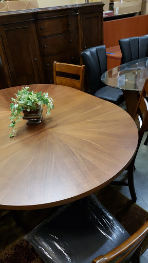 Furniture Store «Costless Warehouse Furniture», reviews and photos, 7859 S 180th St, Kent, WA 98032, USA