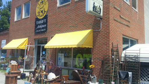 Thrift Store «Class and Trash Thrift Antiques», reviews and photos, 11088 Washington Hwy, Glen Allen, VA 23059, USA