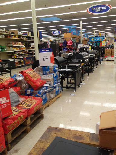 Sporting Goods Store «Academy Sports + Outdoors», reviews and photos, 7513 N Interstate Hwy 35, Austin, TX 78752, USA