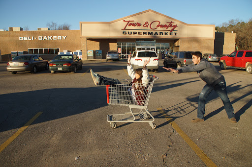 Grocery Store «Town & Country Supermarket», reviews and photos, 719 E Main St, Willow Springs, MO 65793, USA