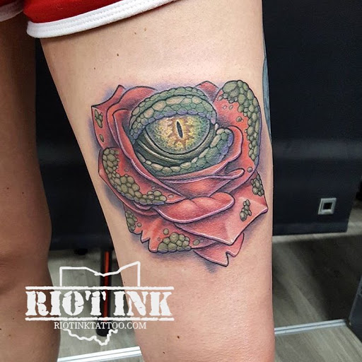 Tattoo Shop «Riot Ink Custom Tattoos», reviews and photos, 8761 Smoky Row Rd, Powell, OH 43065, USA