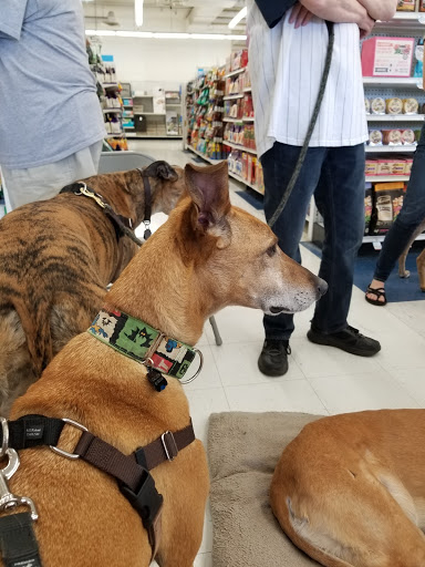 Pet Supply Store «Petco Animal Supplies», reviews and photos, 710 W 66th St, Richfield, MN 55423, USA