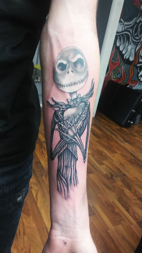 Tattoo Shop «Pearl City Tattoo», reviews and photos, 229 E 2nd St, Muscatine, IA 52761, USA