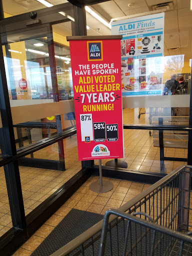 Supermarket «ALDI», reviews and photos, 1708 N Illinois St, Swansea, IL 62226, USA