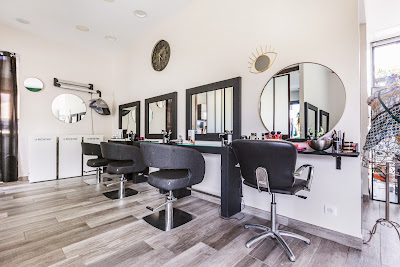 Coralie Ferrante Coiffure Beauté et Bien-être à Merville