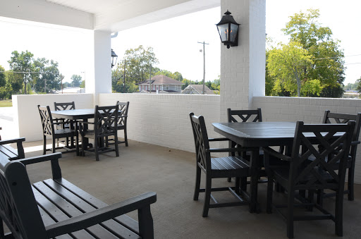 Funeral Home «Moore-Cortner Funeral Home», reviews and photos, 300 1st Ave NW, Winchester, TN 37398, USA