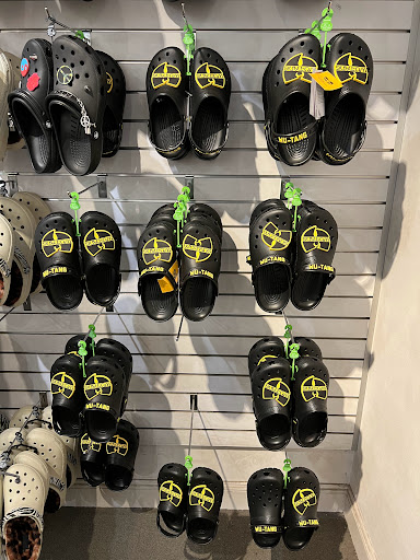 Shoe Store «Crocs», reviews and photos, 607 Bluebird Ct, Central Valley, NY 10917, USA