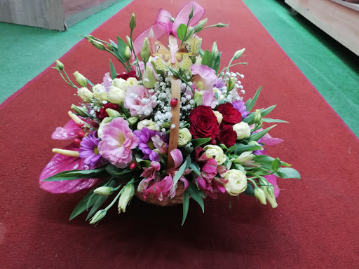 Dört Mevsim Çiçekcim