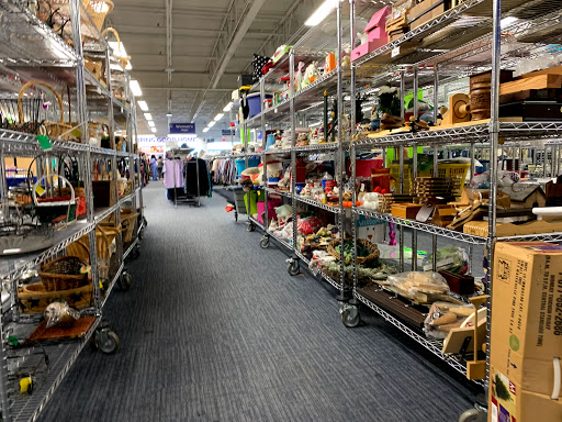 Beauty Supply Store «Sally Beauty», reviews and photos, 330 W Oregon Ave, Philadelphia, PA 19148, USA