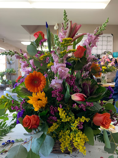 Florist «Silver Fox Florist», reviews and photos, 26825 Detroit Ave, Westlake, OH 44145, USA