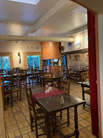 Atmosphère du Restaurant français Restaurant l'Escarbille à Montgiscard - n°3