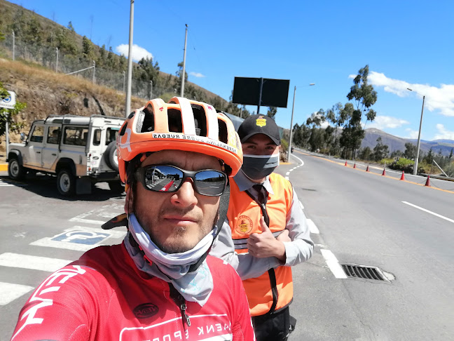 Carr. Panamericana, Ecuador