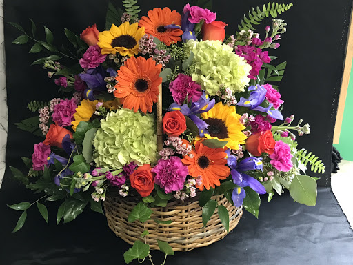 Florist «Happy Harvest Flowers & More», reviews and photos, 2886 Niles Cortland Rd NE, Cortland, OH 44410, USA