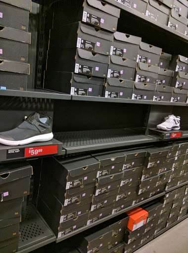 Sporting Goods Store «Nike Factory Store», reviews and photos, 447 Great Mall Dr #484, Milpitas, CA 95035, USA