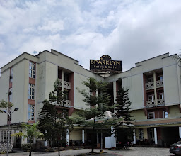 Sparklyn Hotels and Suites photo