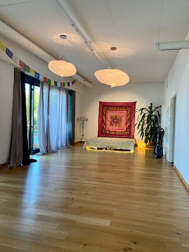 Rezensionen über Eka in Vernier - Yoga-Studio