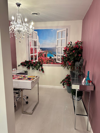 Explore tattoo ideas hand wrist, creative tattoo ideas in Somerset, available at Chainlink Piercing and Permanent Jewelry