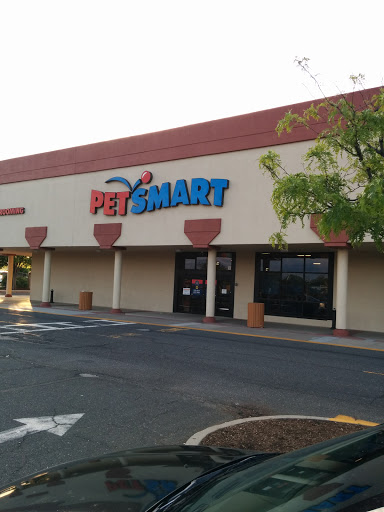 Pet Supply Store «PetSmart», reviews and photos, 300 NJ-18, East Brunswick, NJ 08816, USA
