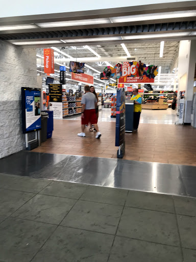 Department Store «Walmart Supercenter», reviews and photos, 2801 Commerce Dr, Coralville, IA 52241, USA