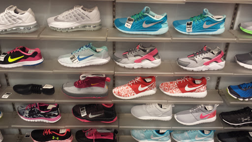 Shoe Store «Finish Line», reviews and photos, 13971 Town Center Blvd #300, Noblesville, IN 46060, USA