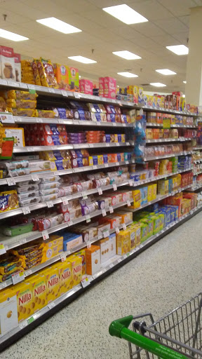 Shopping Mall «Lake Village Shopping MallKitchengaets», reviews and photos, 10601 US-441, Leesburg, FL 34788, USA