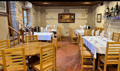 Restaurante Luis - Pl. Mayor, 4, 24320 Sahagún, León, Spain