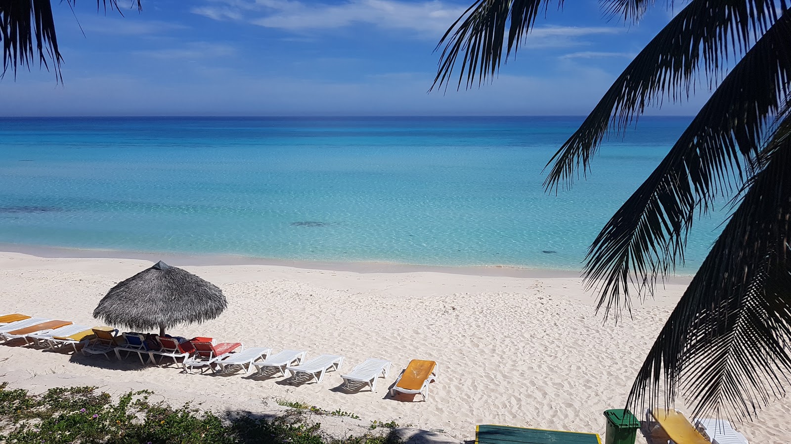 Foto di Playa Brisas Covarrubias con una superficie del sabbia beige