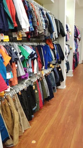 Clothing Store «Gap», reviews and photos, 7430 164th Ave NE, Redmond, WA 98052, USA