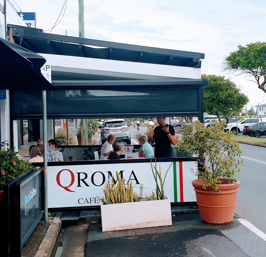 QROMA Cafe and Bar 2487