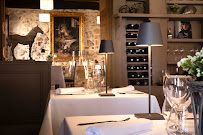 Atmosphère du Restaurant français Le Vieux Honfleur - Collection Saint Siméon - Restaurant sur le port d'Honfleur - n°11