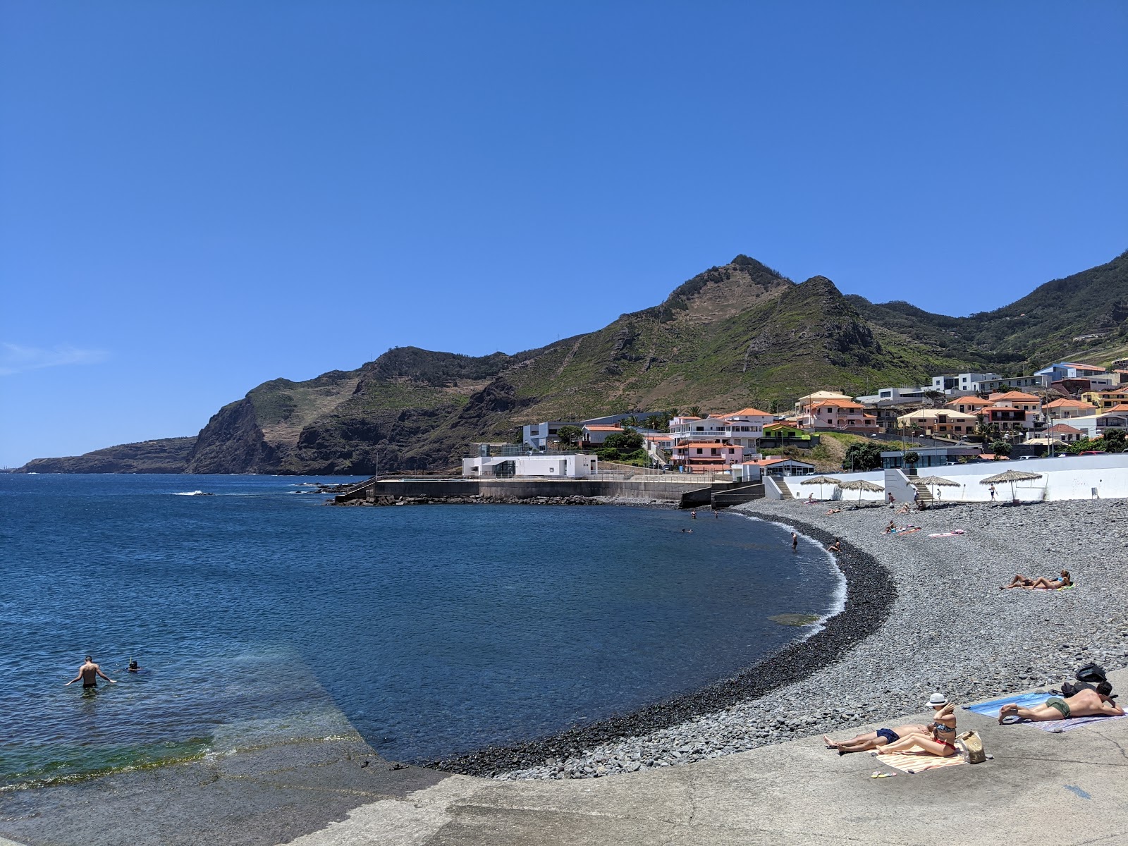 Foto von Praia do Canical mit sehr sauber Sauberkeitsgrad