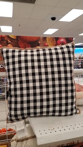 Clothing Store «Ross Dress for Less», reviews and photos, 2000 El Cerrito Plaza, El Cerrito, CA 94530, USA