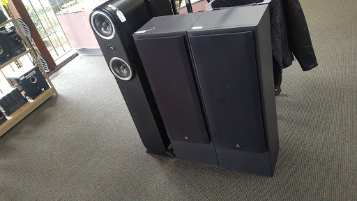 Pawn Shop «SILVER LINING JEWELRY AND LOAN GRESHAM», reviews and photos, 300 SE 181st Ave, Portland, OR 97233, USA