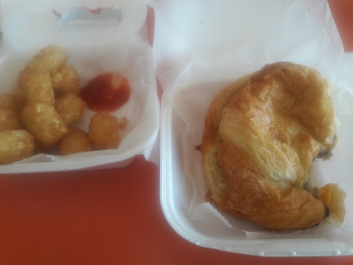 Donut Shop «Donut Circus», reviews and photos, 2040 S Federal Hwy, Fort Pierce, FL 34950, USA