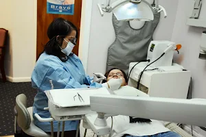 Dentista Hispana image