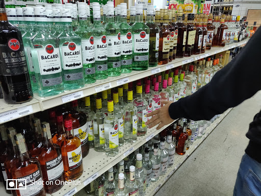 Liquor Store «Golden Gate Beverage & Liquor», reviews and photos, 6105 Mayfield Rd, Cleveland, OH 44124, USA