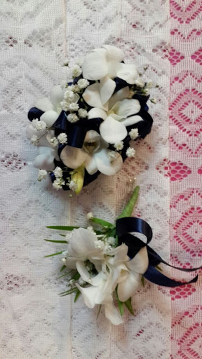 Florist «Elite Floral & Gift Shoppe», reviews and photos, 504 N Alafaya Trail #109, Orlando, FL 32828, USA