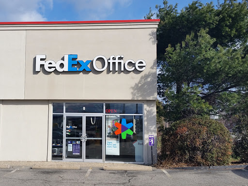 FedEx Office Print & Ship Center, 1 Oak St #5, Westborough, MA 01581, USA, 