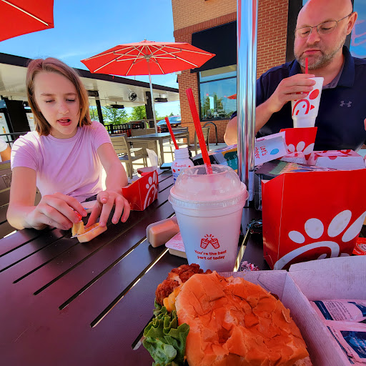 Fast Food Restaurant «Chick-fil-A», reviews and photos, 501 E Kemper Rd, Springdale, OH 45246, USA