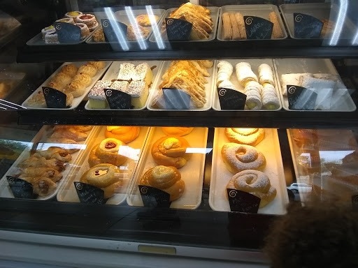 Tainos Bakery & Deli (Lake Underhill)