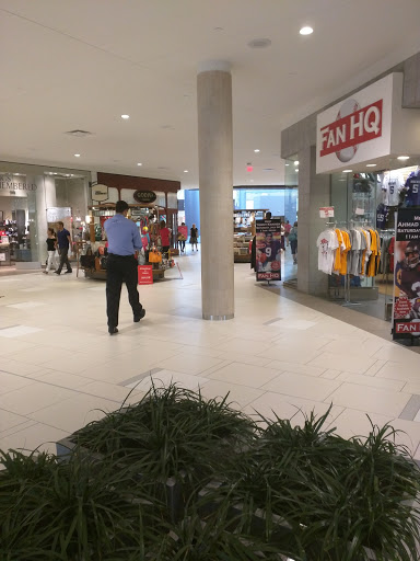 Shopping Mall «Ridgedale Center», reviews and photos, 12401 Wayzata Blvd, Minnetonka, MN 55305, USA